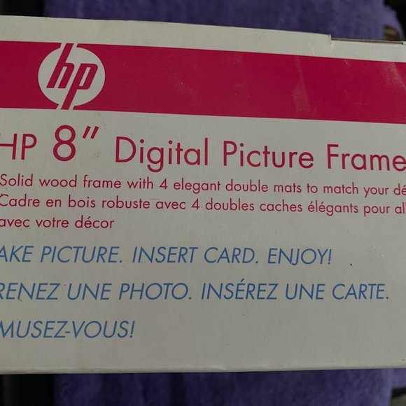 HP 8 inch Digital Picture Solid Wood Frame with 4 Double Mats DF820B4 - Picture 8 of 11